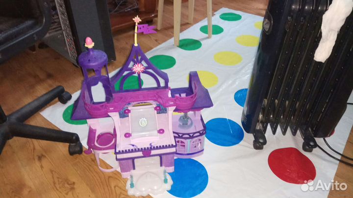 Замок единорожек