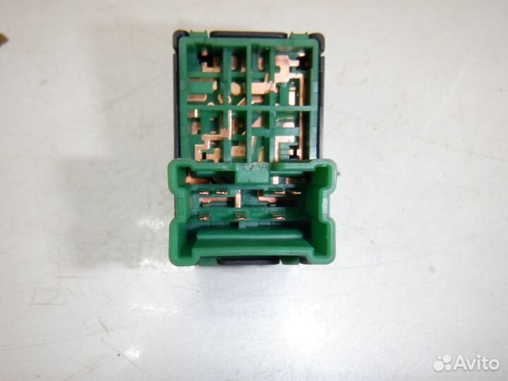 Кнопка Nissan Primera P12