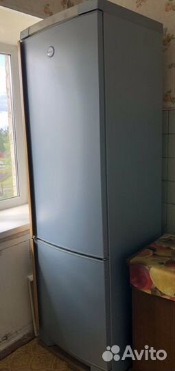 Холодильник Electrolux