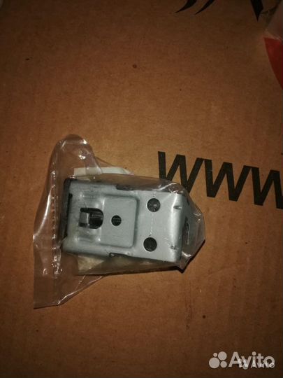 Ручка открывания лючка бака Mitsubishi 5943A007XA