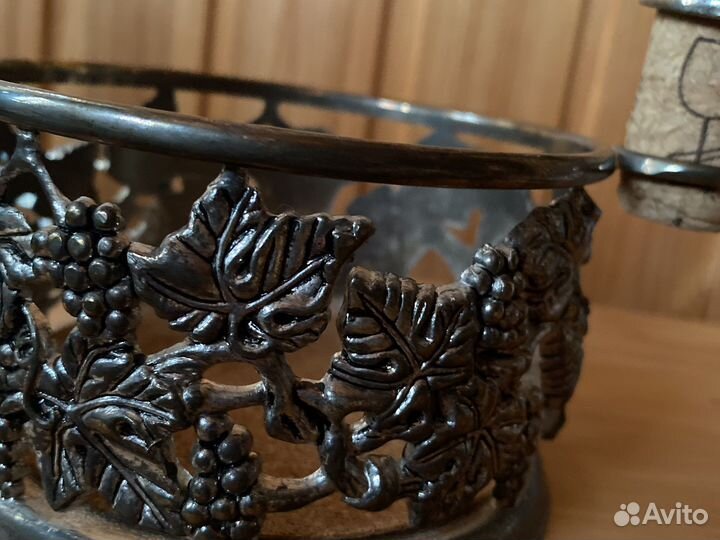 Подставка лля бутылки с пробкой