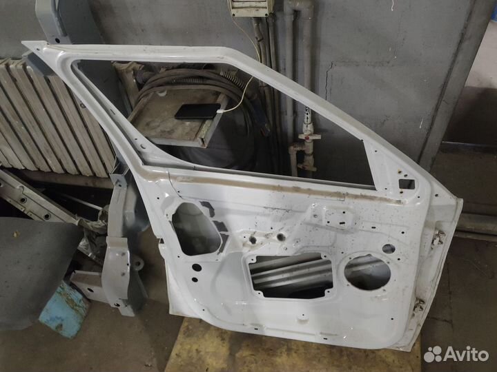 Skoda Yetti дверь передняя левая