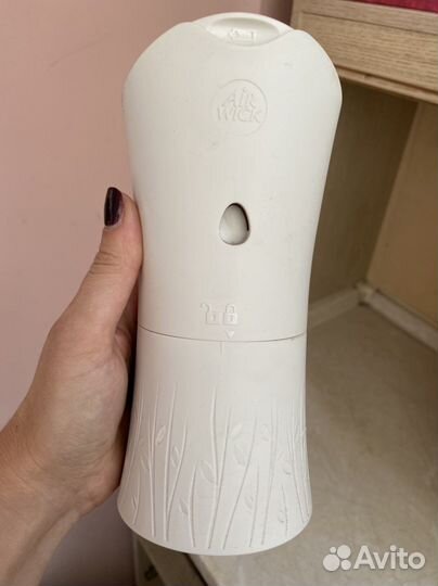 Автоматический распылитель освежителя воздуха