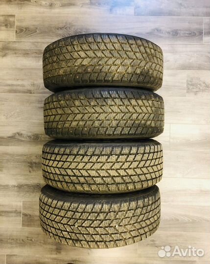 Nokian Tyres Hakkapeliitta NRS-T 235/60 R16 100T