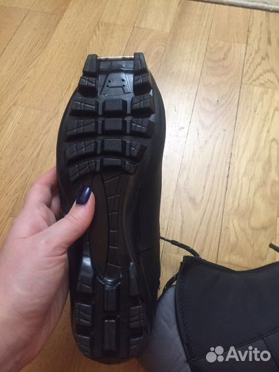 Лыжные ботинки