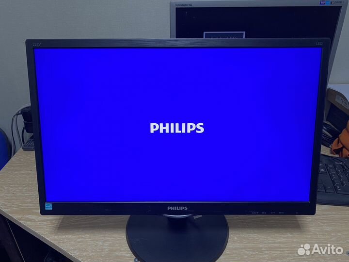 Монитор Philips 223v5l Full HD 22 дюйма