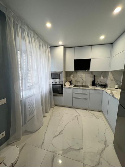 3-к. квартира, 84 м², 7/10 эт.