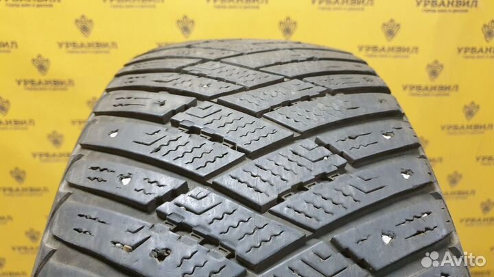 Goodyear Ultragrip Ice Arctic 205/55 R16