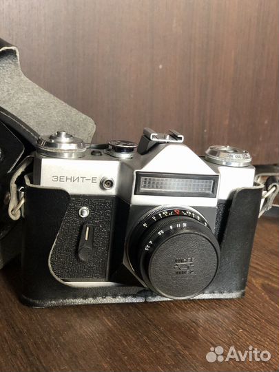 Плёночные фотоаппараты Зенит - Е и Зенит - ет