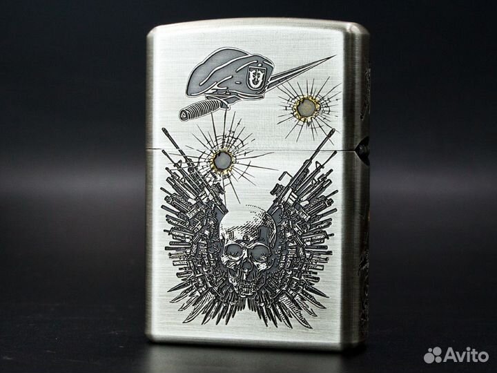 Зажигалка Zippo - Неудержимые в стальном кейсе