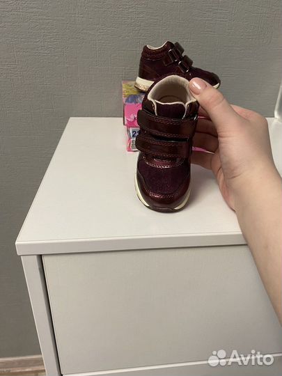 Ботинки на девочку 22
