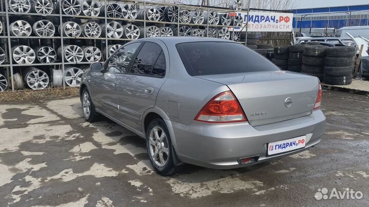 Кожух рулевой колонки верхний Nissan Almera Classi