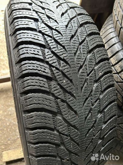Nokian Tyres Hakkapeliitta R3 215/65 R16