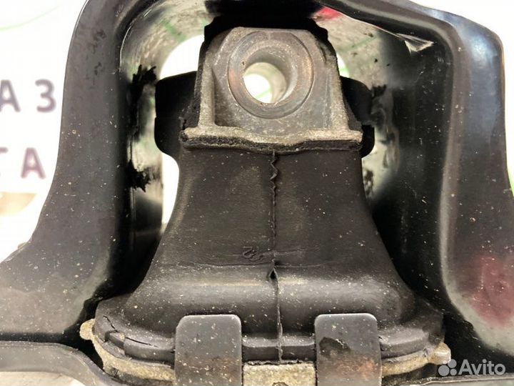 Опора (подушка) правая Nissan Qashqai J10E HR16DE