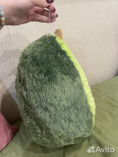 Большая мягкая игрушка авокадо