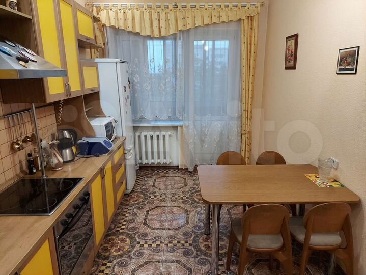 2-к. квартира, 87 м², 5/5 эт.