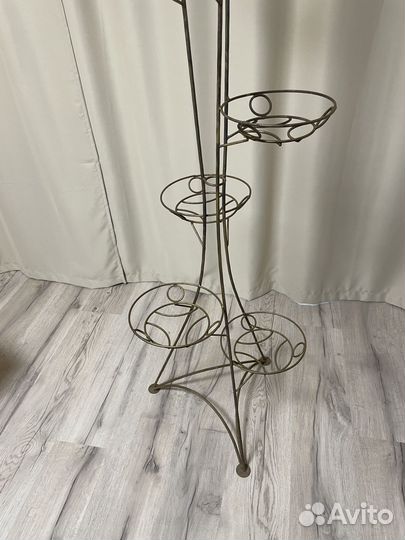 Подставка для цветов напольная металлическая