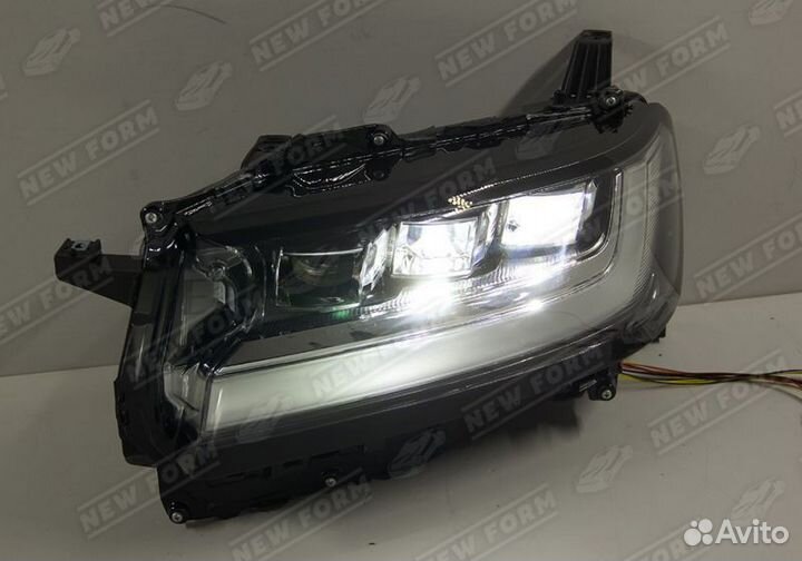 Фары с логотипом Toyota Land Cruiser 300