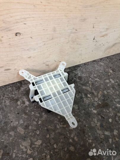 Блок управления ручником Volvo XC60