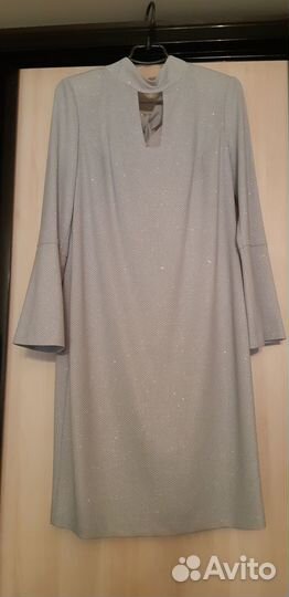 Нарядное элегантное женское платье