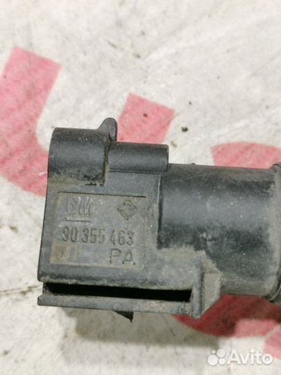 Датчик открытия капота Opel Vectra хетчбек 1.8