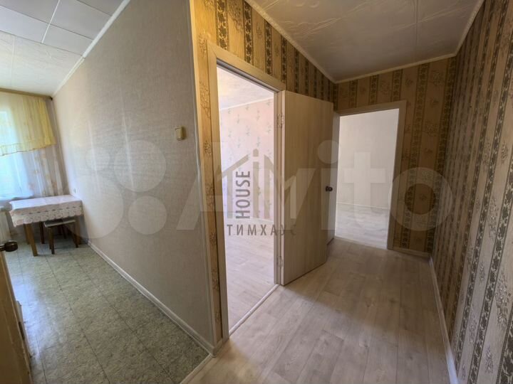 2-к. квартира, 40 м², 3/9 эт.