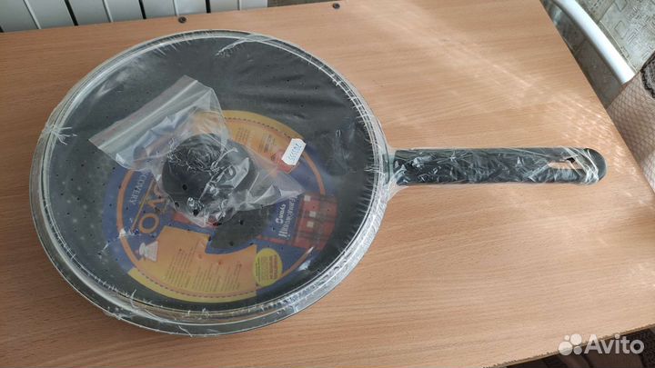 Сотейник Scovo 28 см новый с крышкой