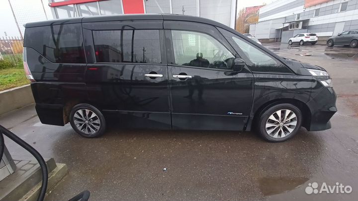 Nissan Serena 2.0 CVT, 2016, 47 600 км