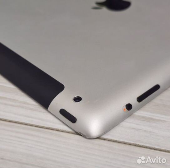 Планшет Apple iPad 2 32GB Wi-Fi + 3G