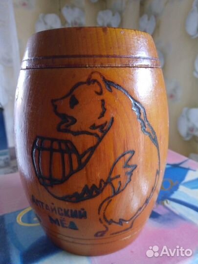 Деревянный бочонок для меда