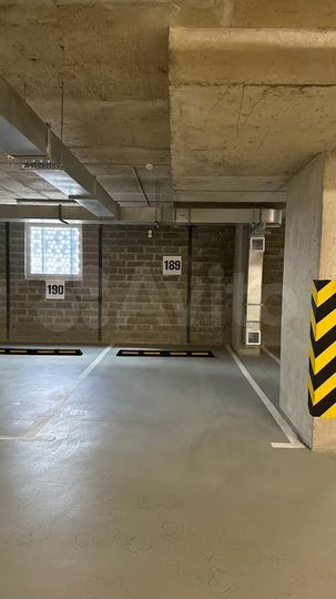 Машиноместо, 13 м²