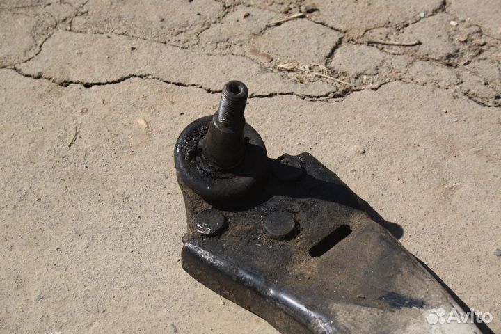 Рычаг передний левый Ford Mondeo 4