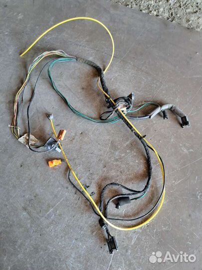 Проводка двери передний правый Mercedes W210