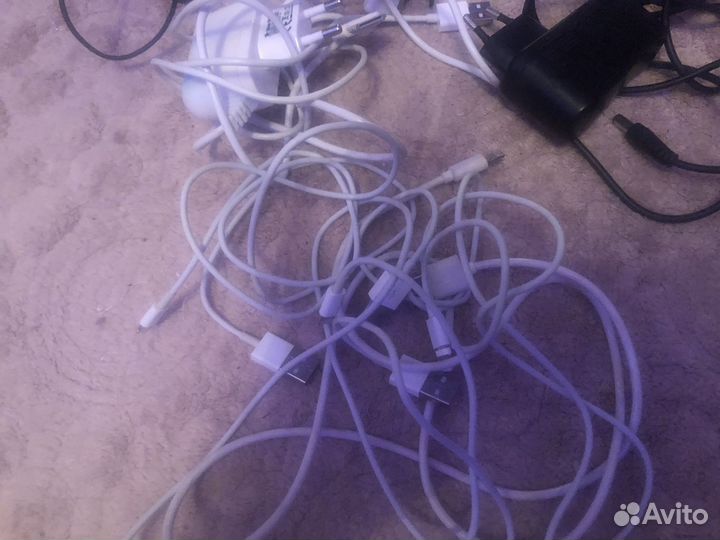 Зарядное устройство для телефонов