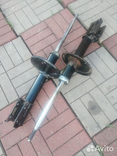 Продам амортизаторы на Логан