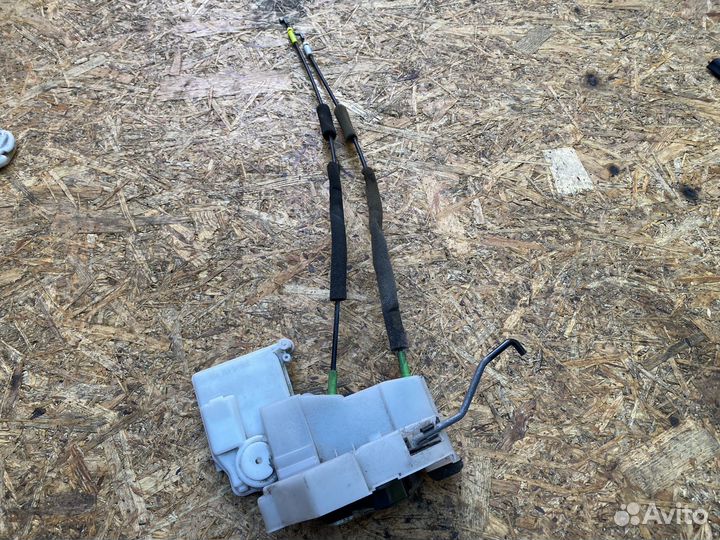 Замок двери mazda cx7 2007