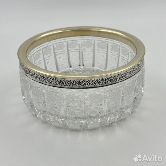 Ваза (конфетница) с орнаментальным ободком