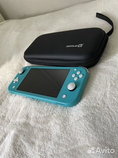 Nintendo switch lite с картой памяти на 32gb