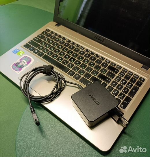Ноутбук asus X540Lj