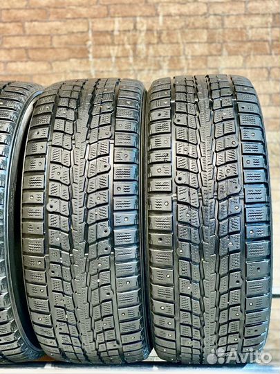 Dunlop SP Winter Ice 01 215/50 R17