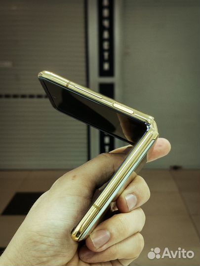 Samsung Galaxy Z Flip, 8/256 ГБ