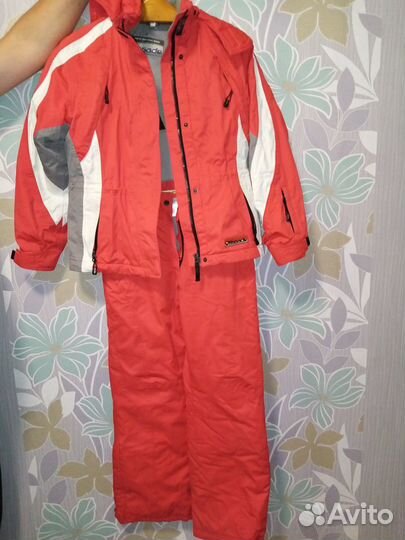 Горнолыжный костюм женский