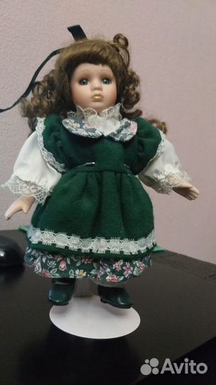Кукла фарфоровая коллекционная