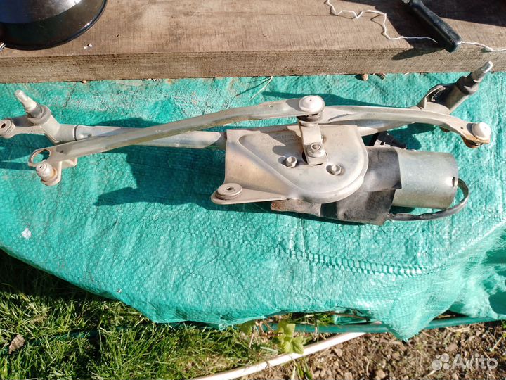 Привод стеклоочистителя в сборе, с электромотором