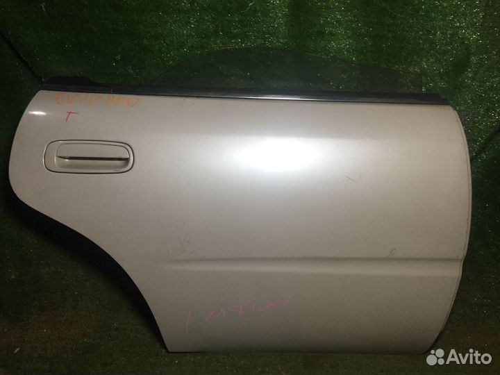 Дверь задняя правая Toyota Corona Exiv ST200 Пуста