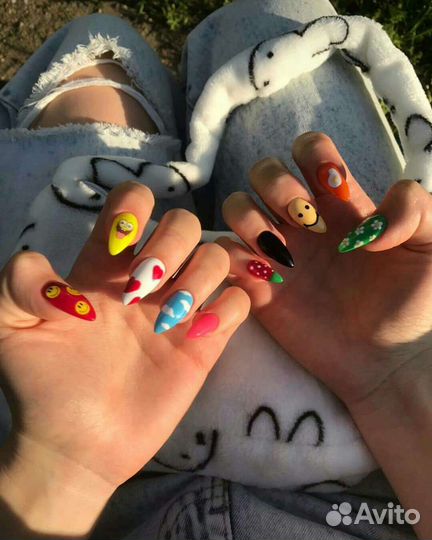 Маникюр юмр