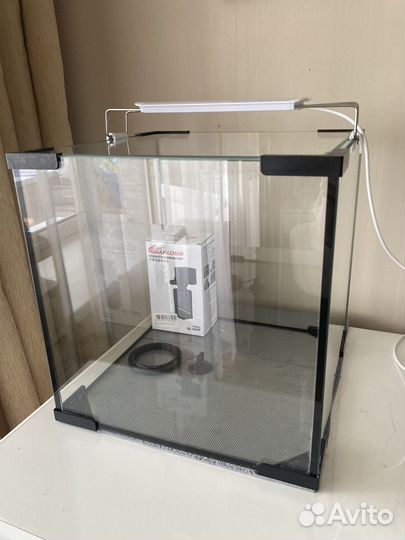 Аквариум кубик 27 л с рыбками, креветками