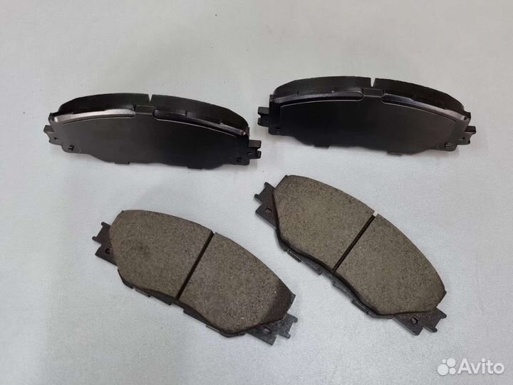 Колодки тормозные передние Toyota Auris / Rav4