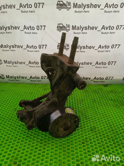 Кронштейн генератора с роликом Ford Mondeo 2