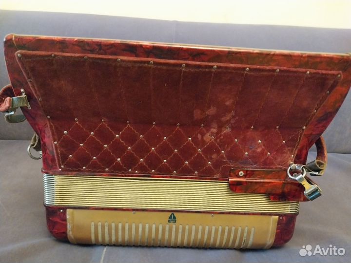 Аккордеон немецкий